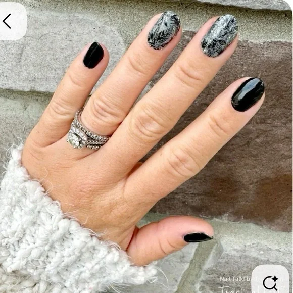 *Exclusive* Color Street: Out of Office | Floral Black Clear Overlay Summer - Picture 9 of 15